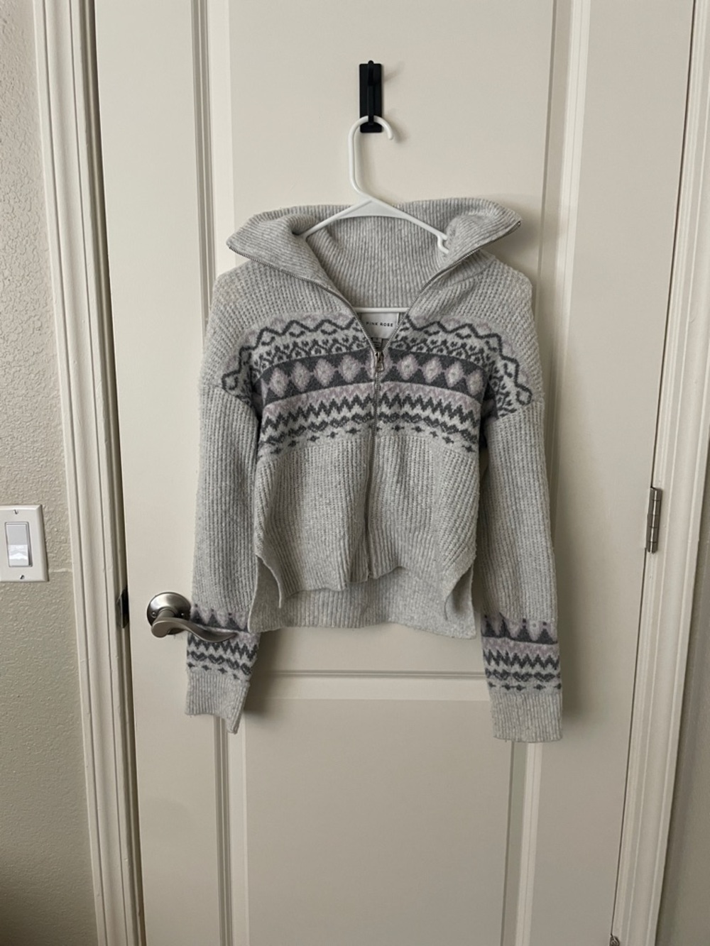 Cozy Zip-Up Nordic Pattern Sweater - Light Gray